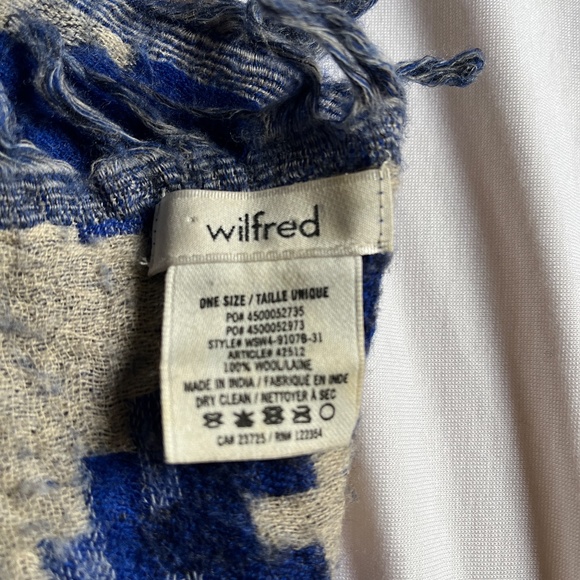 Wilfred / Aritzia wool blanket scarf, royal blue diamond - Picture 8 of 8